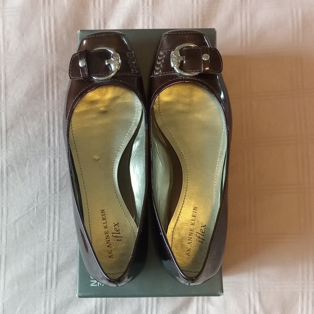 Anne Klein iflex Leather Flats